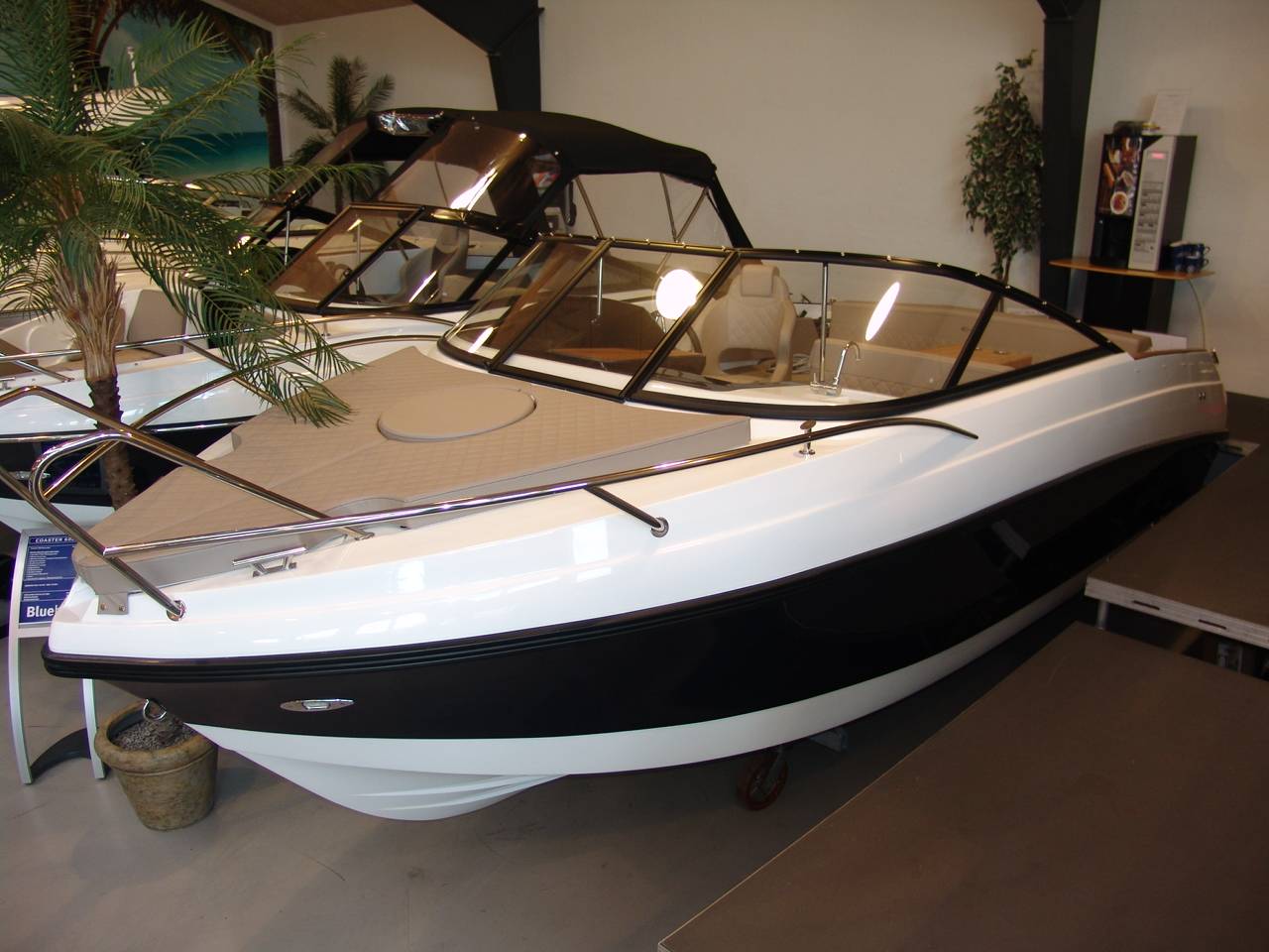 Coaster 600 DC m/ 150hk (2015) DKK 279.900,